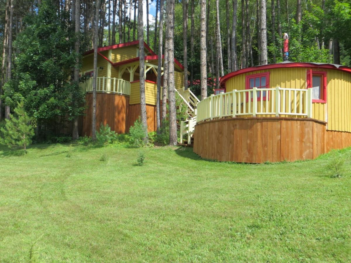La Maison Sous Les Arbres Saint Roch de Mekinac Exterior foto